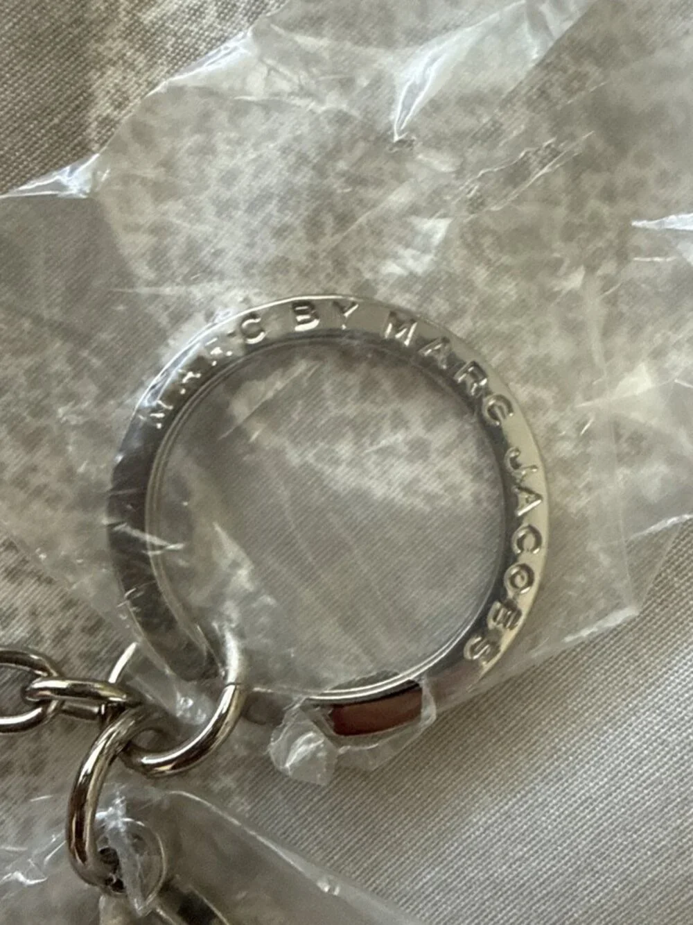 NEW Marc by Marc Jacobs Lips USB Memory Stick Key Chain